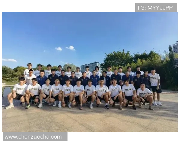 重庆足球队以54分领跑世锦赛积分榜展现强劲实力